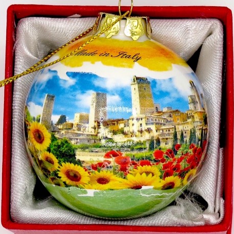 Pallina di natale con San gimignano fotografico